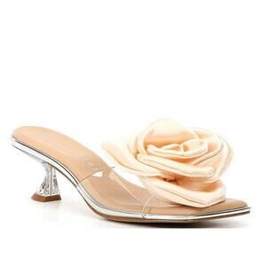 Gianni Bini Size 6.5 Champagne Satin Rose Heels – Luxe Bridal & Party Slides NWT